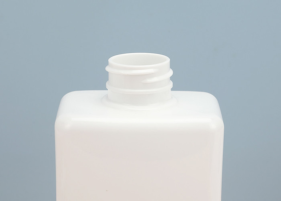 Bottiglia senz'aria della pompa dell'animale domestico della lozione del contenitore dello sciampo bianco su ordinazione di plastica di compressione 330ml