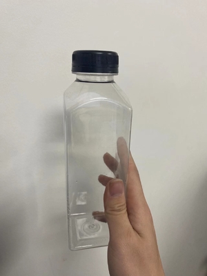 Stampa personalizzata di bottiglie di acqua potabile in plastica in PET da 500 ml per succhi e bevande