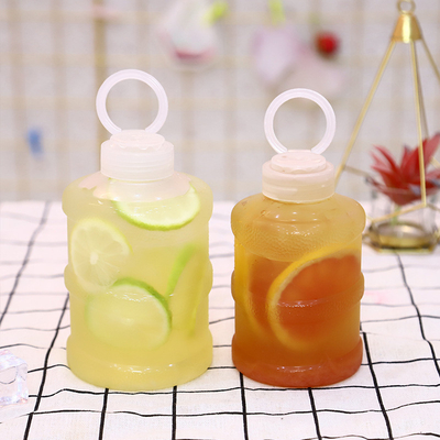 Moderne bottiglie di tè di latte in plastica con isolamento Probabilità di perdite Disegno Varia capacità Chiara o personalizzare il colore