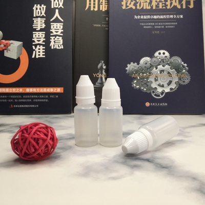 10 ml di bottiglie per gocciolante in vetro con logo personalizzato Gocciolante per liquido nero trasparente con superficie liscia