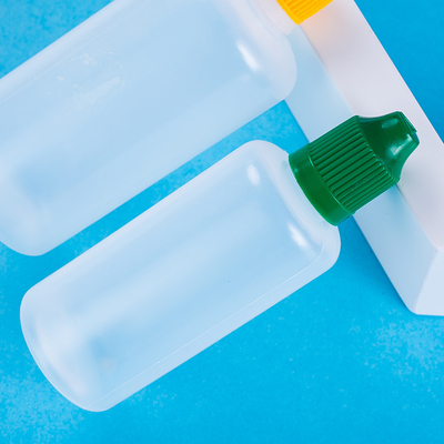 Bottiglie a goccia di vetro Tappo a goccia liscio Dispensatore liquido Trasparente Nero Personalizzare