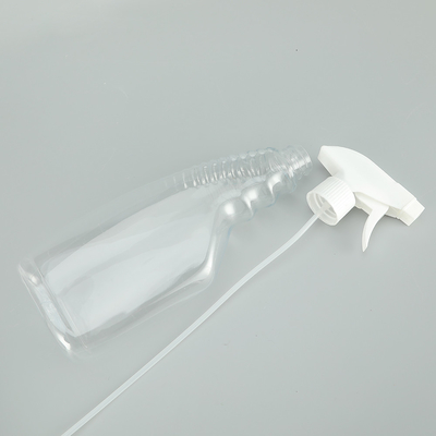 Bottiglia di spray in plastica PET rotonda liscia con colore trasparente di design classico.