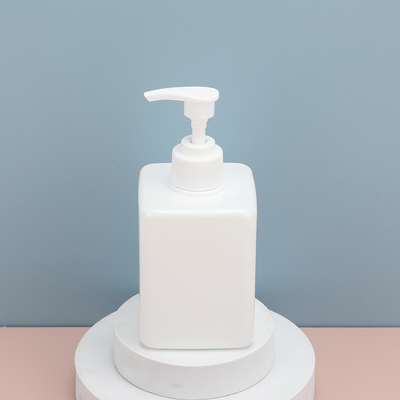 Bottiglia di spruzzo in plastica PET trasparente e resistente per l'uso quotidiano in varie capacità