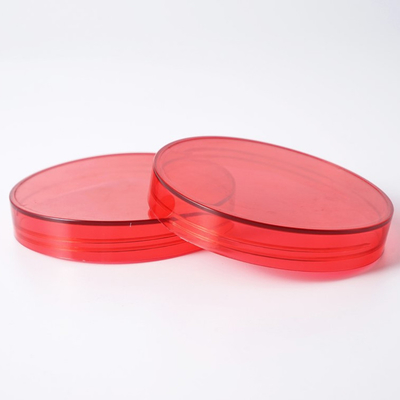 Bastoni di plastica chiari e rotondi da 2 a 8 oz con coperchi per fango e spezie.