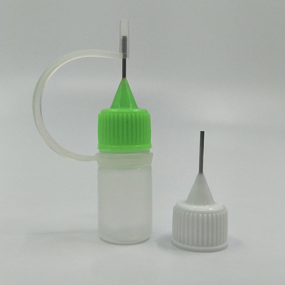 Bottiglie a goccia trasparenti con tappi a vite per la distribuzione di liquidi