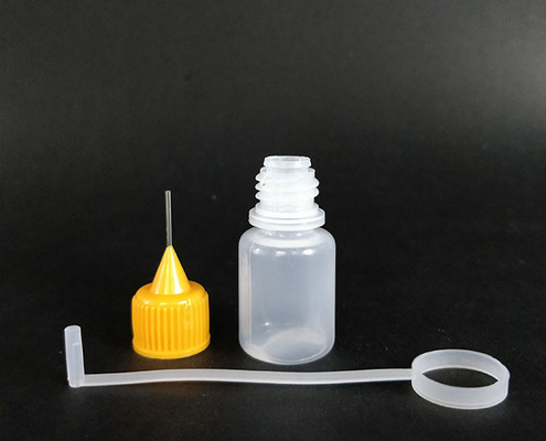 Eleganti bottiglie di plastica con tappo a vite con superficie liscia