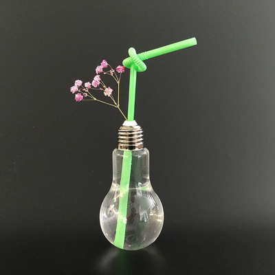 Coppa in PET riutilizzabile di design moderno con paglia