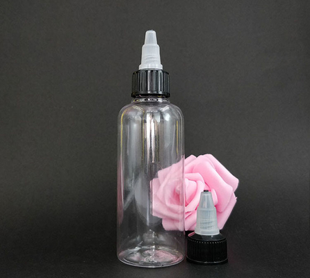 Piccole bottiglie di plastica a vite per la conservazione sicura dei liquidi