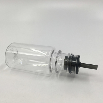 Bottiglie trasparenti di liquido E da 15 ml per un' agevole miscelazione e trasporto