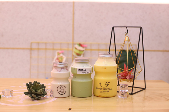 Bottiglie di tè di latte di plastica a prova di perdite con vite sul coperchio Materiale resistente senza BPA