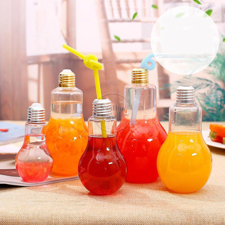 Coppa di lampadina con coperchio di paglia per le feste Bottiglie in forma di lampadina di plastica Fondo luminoso LED Lampade ricaricabili